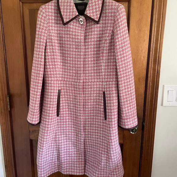 Vintage Coach Houndstooth Coat - Never worn! Size - Large soft pink/grey - Picture 2 of 6